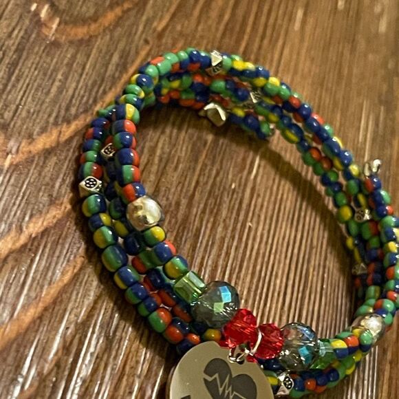 Handmade nurse life beaded bracelet - Picture 5 of 7